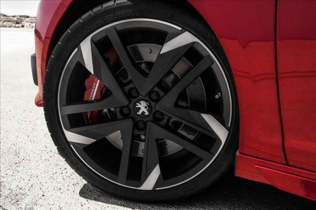 Karşınızda Peugeot 308 GTI - Page 3