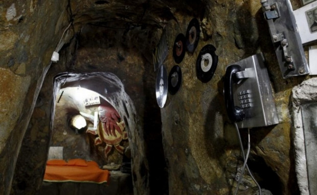 Kendi başına Yeraltı Hobbit Evi inşa etti - Page 2