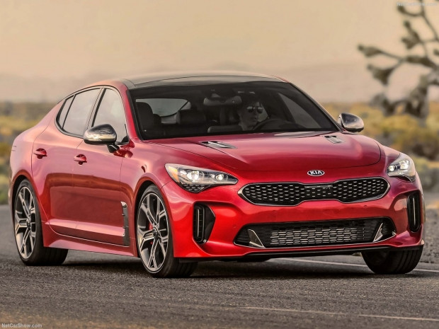 Kia Stinger 2018 - Page 4