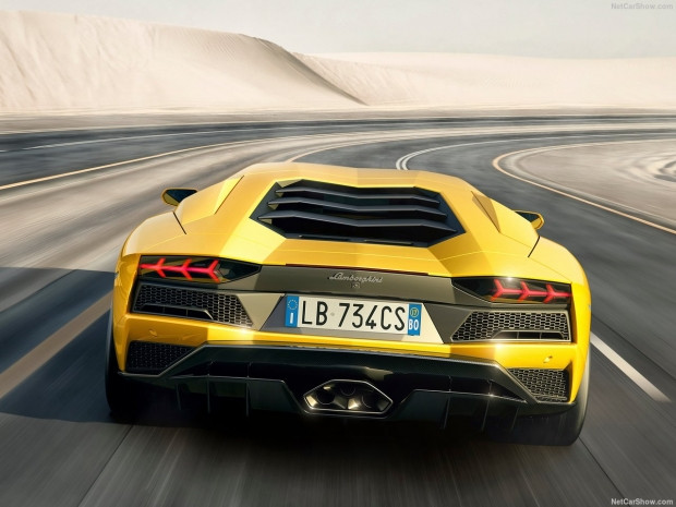 Karşınızda Lamborghini Aventador S 2017! - Page 1