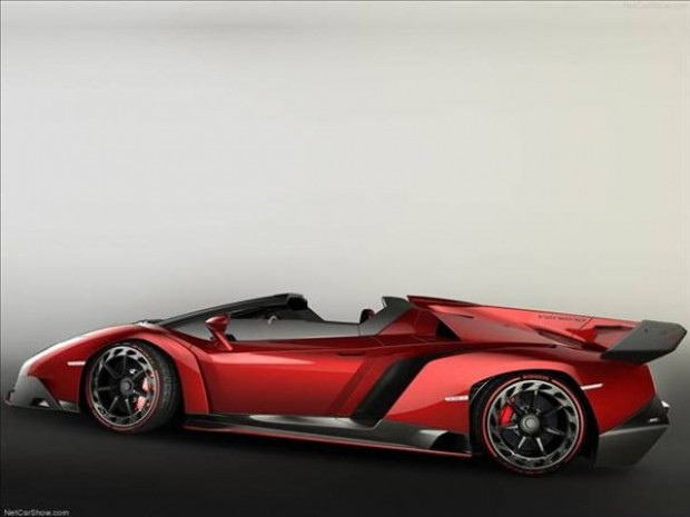 Lamborghini veneno roadster - Page 2