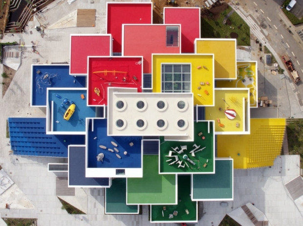 Lego Evi, büyük boy Lego tuğlalarından inşa edildi! - Page 4
