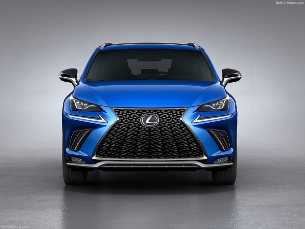 Lexus NX 2018 - Page 2