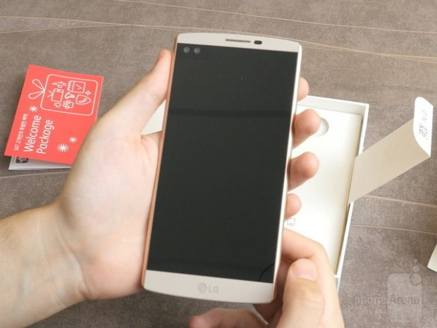 LG V10 kutusundan çıkıyor - Page 1