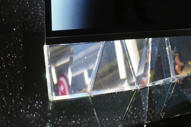 LG'nin Swarovski taşlı kristal televizyonu! - Page 2