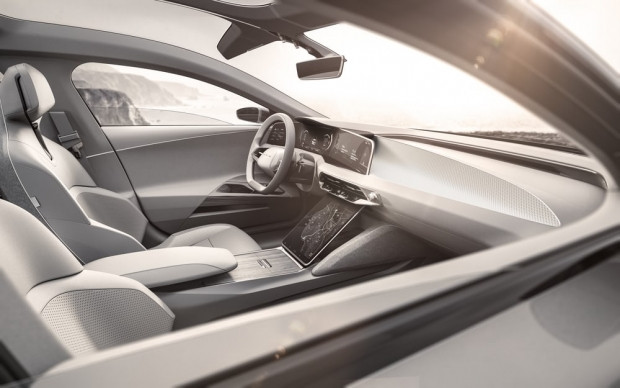 Lucid, ilk elektrikli Sedan aracı Air'i tanıttı - Page 2
