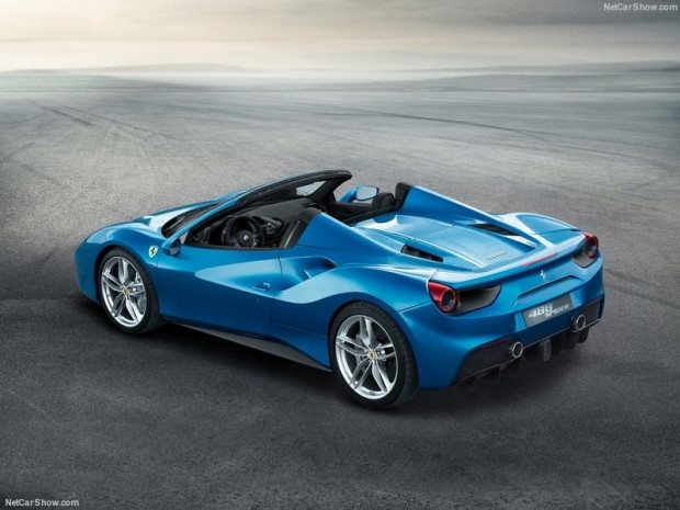 Mavi Ferrari 488 Spider (2016) - Page 2