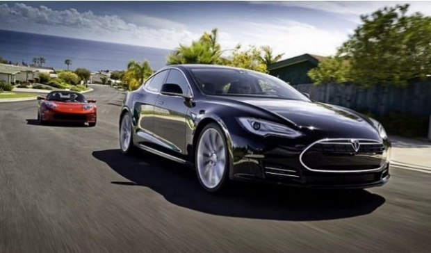 Merakla beklenen Tesla Türkiye'de - Page 1