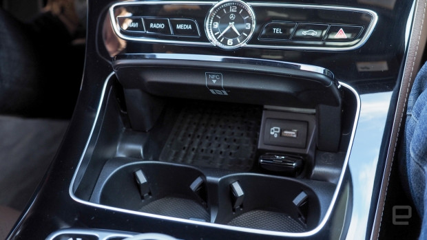 Mercedes Benz 2017 E300 - Page 3