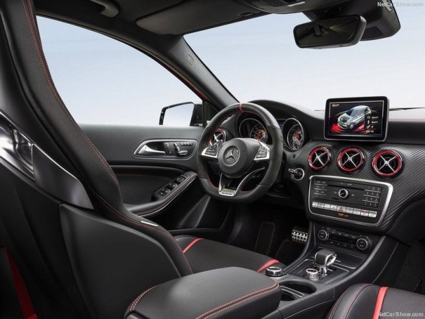 Mercedes-Benz A45 AMG 4Matic 2016 - Page 2
