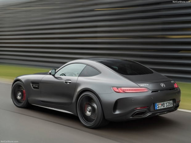 Mercedes-Benz AMG GT C Sürüm 50 2018 - Page 4
