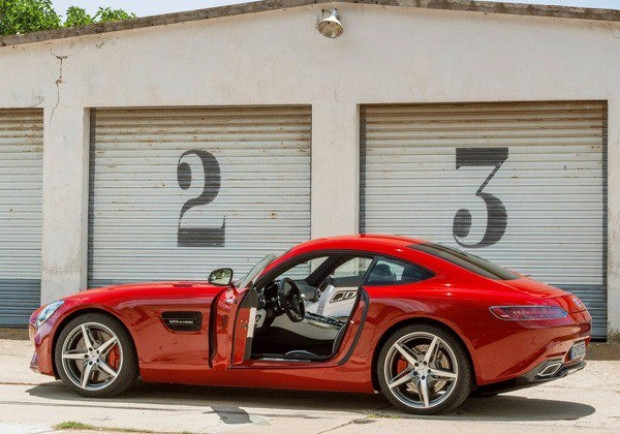 Mercedes-Benz AMG GT,Porsche'ye yeni rakip! - Page 2