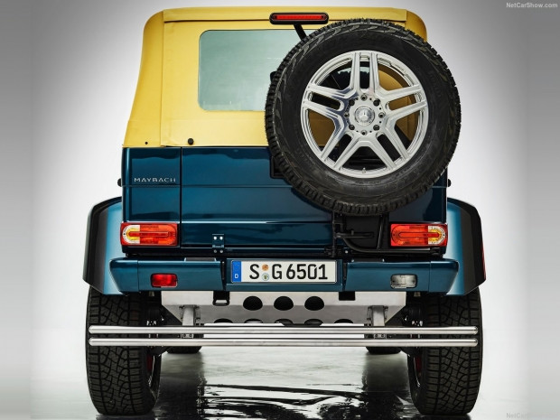 Mercedes-Benz G650 Maybach Landaulet 2018 - Page 3