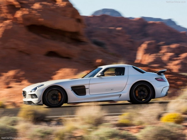 Mercedes-Benz SLS AMG Black Serisi - Page 3