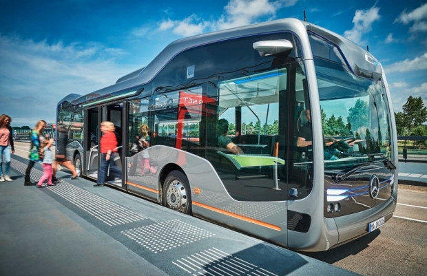 Mercedes-Benz yarının sürücüsüz otobüsünü yaptı - Page 3