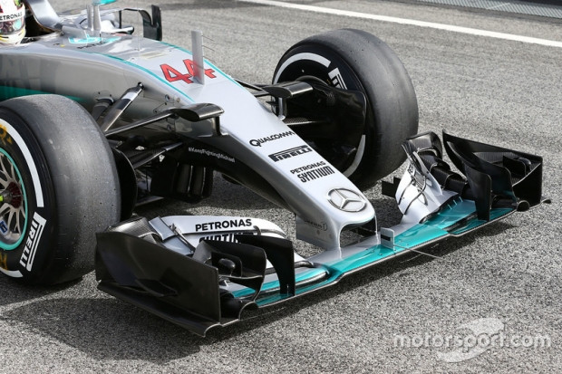 Mercedes 'V6 hibrit F1 aracı V10 rekorları alt üst etti! - Page 1