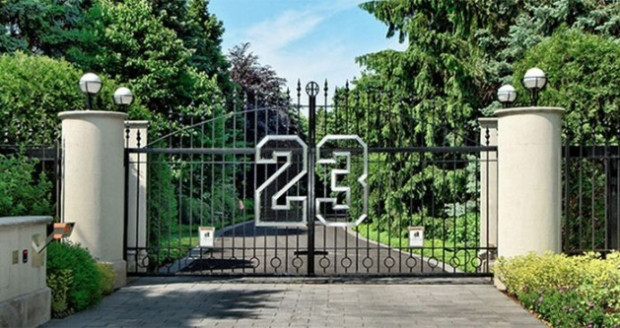 Michael Jordan'ın 29 milyon dolarlık sarayı - Page 1