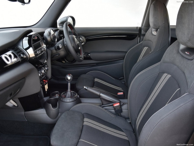 Mini John Cooper Works Challenge 2017 - Page 2