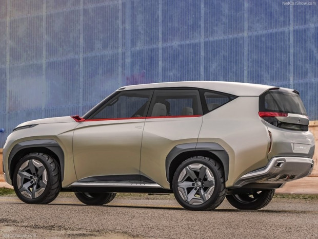 Mitsubishi GC-PHEV 2015 konsepti - Page 2