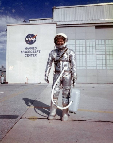 NASA'nın ilk uzay seyahatinden 13 fotoğraf - Page 3