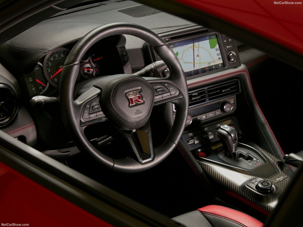 Nissan GT-R Track Edition 2017 - Page 3