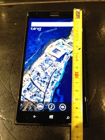 Nokia Lumia 1520 - Page 2