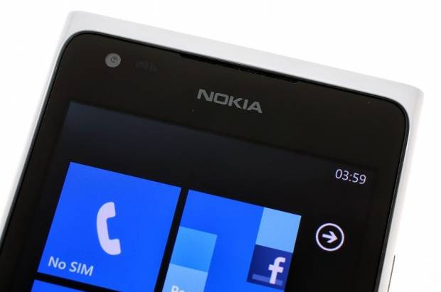 Nokia'nın muhteşem amiral gemisi Lumia 900! - Page 3