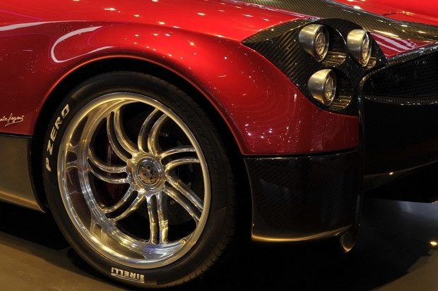 Pagani Huayra büyülüyor! - Page 1
