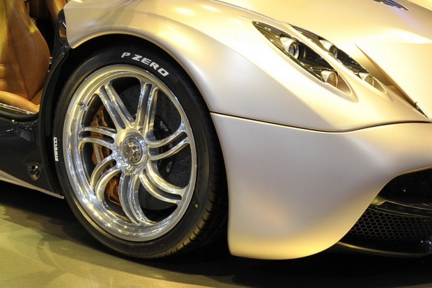Pagani Huayra büyülüyor! - Page 2