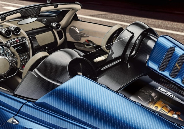 Pagani Huayra Roadster Cenevre Otomobil Fuarı'nda görücüye çıkacak - Page 1