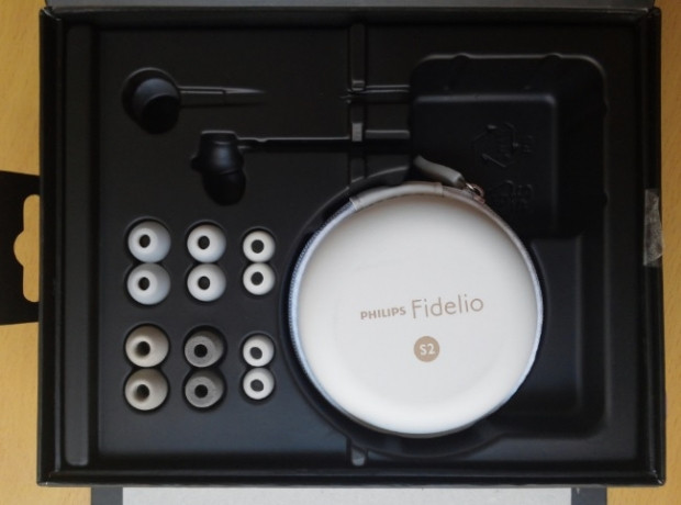 Philips fidelio S2 kulak içi kulaklık - Page 1