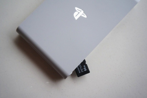 PlayStation Vita TV ürün fotoğrafları! - Page 3