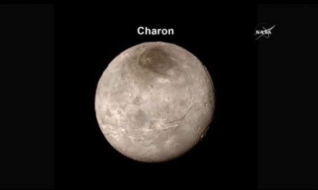 Plüton'un uydusu Charon'daki esrarengiz karanlık nokta - Page 1
