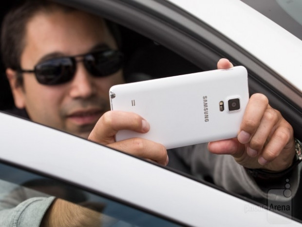 Samsung'un 2015'teki en iyi akıllı telefonları - Page 4