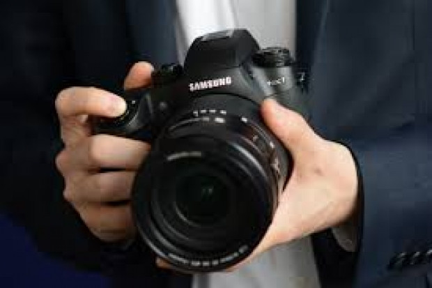 Samsung'un yeni nesil DSLR makinesi NX1 - Page 4