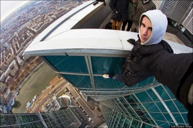 Selfie çekene hapis yolu göründü! - Page 3