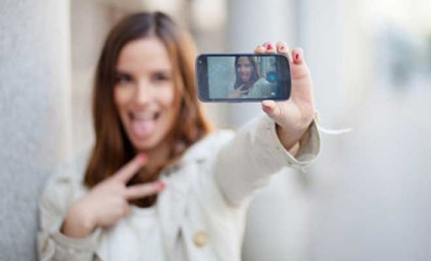 Selfie hızla bulaşan bir hastalık mı? - Page 2