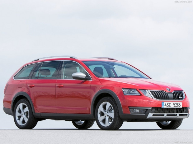 Skoda Octavia Scout 2017 - Page 2
