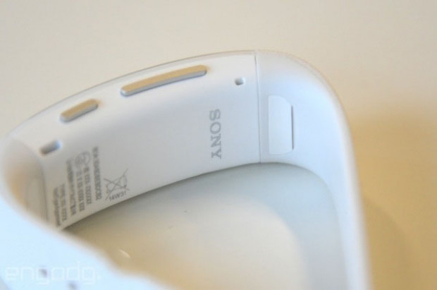 Sony SmartBand Talk ve Sony SmartWatch 3 - Page 4
