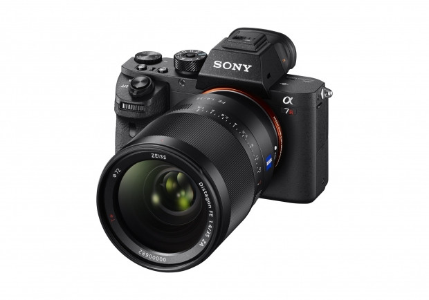 Sony'den iddialı fotoğraf makinesi - Page 4