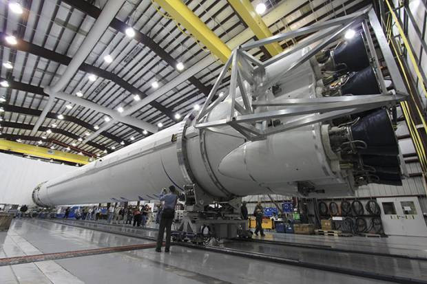 SpaceX Falcon roket ve Dragon'dan görüntüler! - Page 1