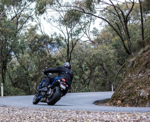 Suzuki GSX brilliant-S1000 test edildi - Page 2