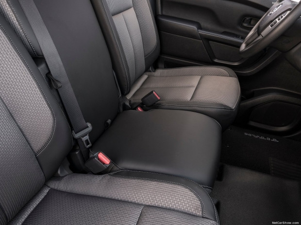 Tek kabinli Nissan Titan 2017 - Page 3