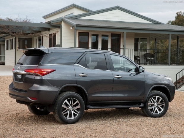 Toyota Fortuner (2016) - Page 4