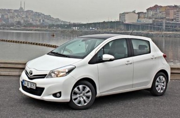 Toyota'nın ekonomi canavarı Toyota Yaris 6 - Page 1