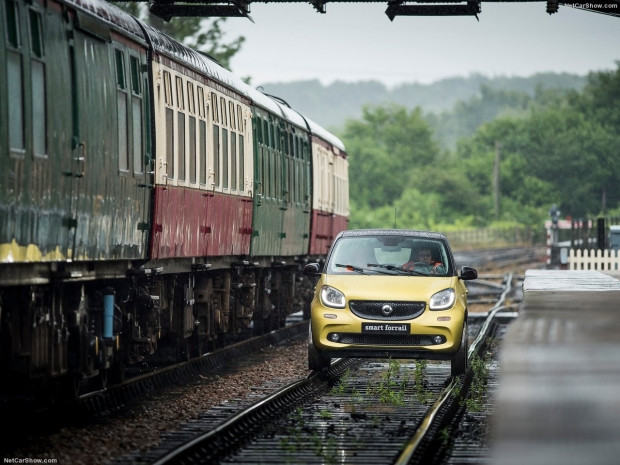 Tren raylarında gidebilen otomobil ''Forrail'' - Page 3