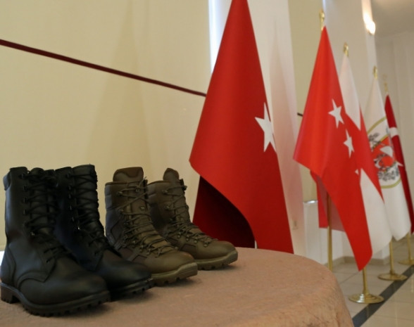 Türk Silahlı Kuvvetleri Yeni teçhizatlarını tanıttılar - Page 1