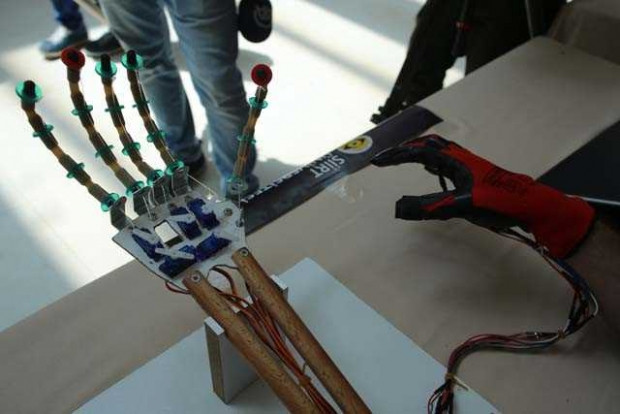 Tuzak bombaları imha için robot el yaptılar! - Page 2