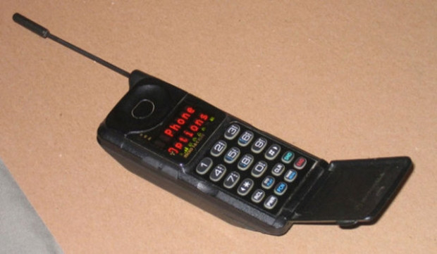 Ünlüler akıllı telefonları bırakıp takozlara dönüyorlar - Page 4