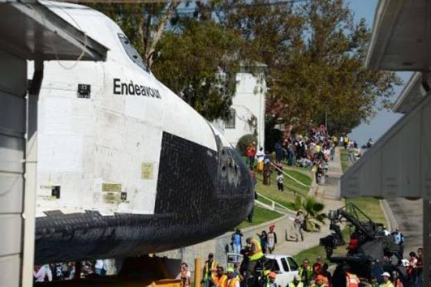 Uzay mekiği "Endeavour" yolculuğunu tamamladı! - Page 1